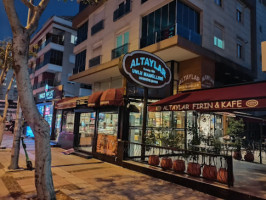 Altaylar Fırın Kafe outside