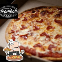 Stromboli Pizza Terraza food