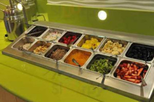 Menchie's Frozen Yogurt food