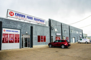 Crown Equipment outside
