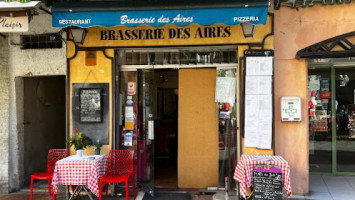 Brasserie De Aires inside