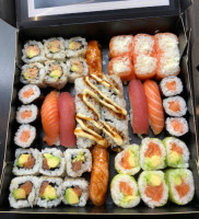 Sushi Yuki food