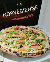 Milano Pizz'83 food