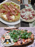 Pizzeria La Diamo Calda food