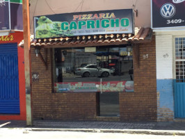 Pizzaria Capricho outside