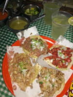 Tacos Los Gemelos food
