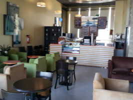 ديروستا كافيه Diroasta Coffee Shop inside