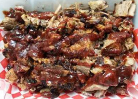 Smokin’ Jay’s Bbq Hot Chicken food