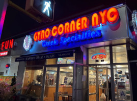 Gyro Corner food