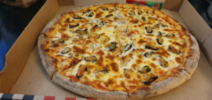 Pizza Di-napoli food