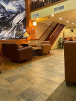 Caribou Coffee-diplomatic Area inside