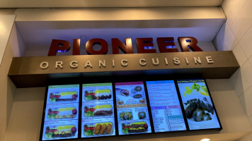 Pioneer Organic Cuisine food