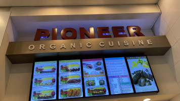 Pioneer Organic Cuisine food