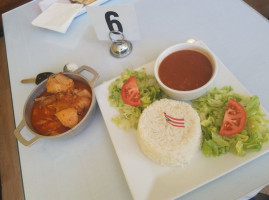 Borinquen Bakery food