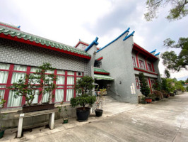 Wun Chuen Vegetarian Centre outside