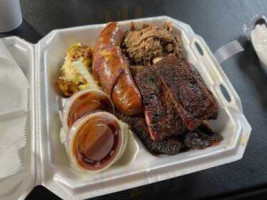 1775 Texas Pit Bbq food