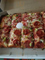 Jet's Pizza food