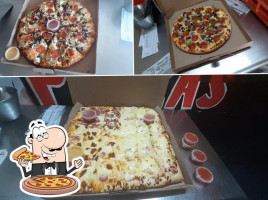 Romanas Pizza food