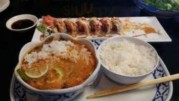 Muang Thai Restaurant And Sushi Bar food