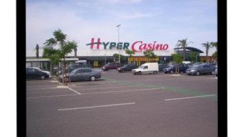 Casino Hypermarket outside