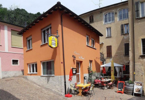 Osteria IN PIAZZA inside