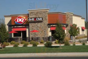 Dairy Queen Grill Chill outside