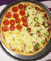 Pizzas House food