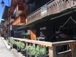 Beanies ski shop and coffee bar outside