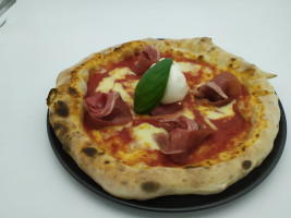 Castiglione Pizza E Cucina food