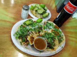 Valencia's Taco Shop food