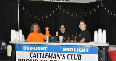 Cattleman's Club Lounge food