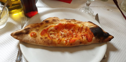 Pizza Duomo food