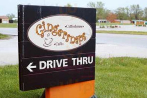 Gingersnaps Coffeehouse Cafe outside