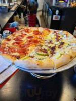 Flying Saucer Pizza Company food