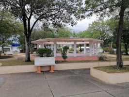 Parque Central Villa Fundación outside