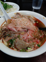 Pho Thgn Brothers food