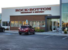 Rock Bottom Brewery food