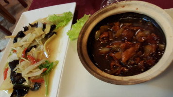 Hong Xu. food