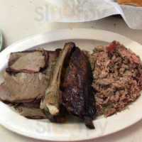 Dobb's Famouse -b-que food