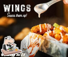 Wing'n It food