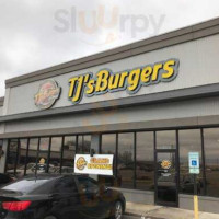 T J's Burgers outside