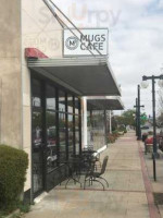 Mugs Cafe Argenta outside