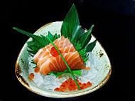 Sushi Sun Nomentana food