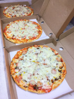 Pizza Nipo food