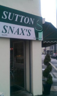 Sutton Snax outside