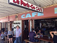 Le Paris-Go Cafe people