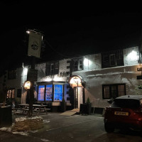 Somerset Arms outside