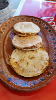 Gorditas Mamá Yoya food