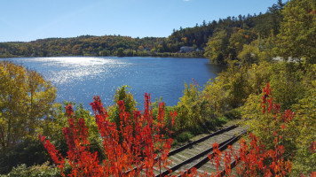 Chamberlin's Lookout Bistro & Boutique food