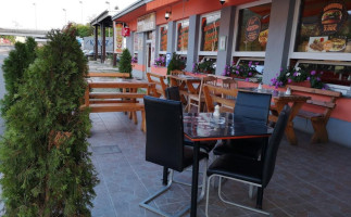 Pekarna Pizzeria Ema À l'intérieur